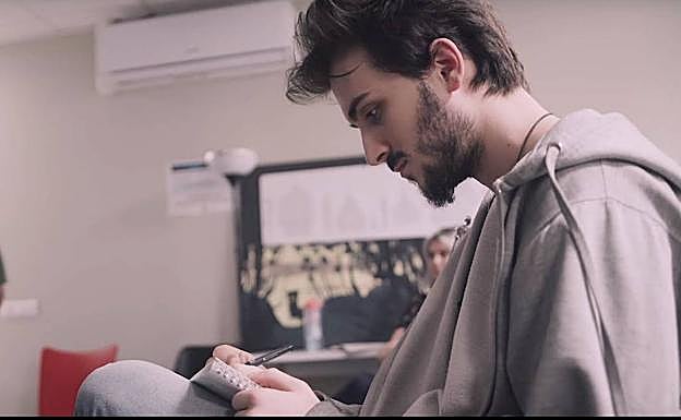 Jorge trabaja en un boceto en las oficinas de The SPA Studios, en Madrid.