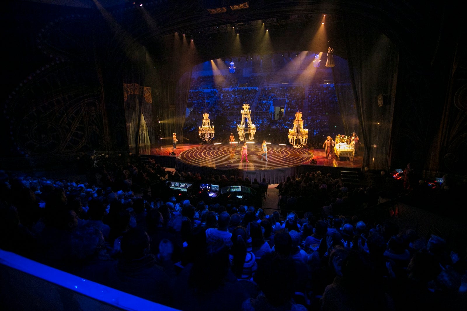 Extraordinaria acogida granadina a la compañía canadiense en su primera actuación en España