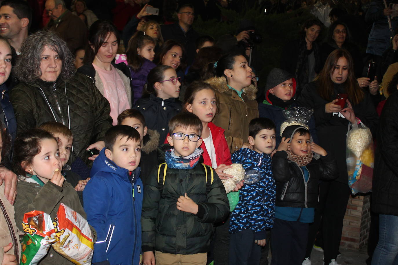 La noche del 16 de enero, la de San Antón, es siempre de tradición en Jaén, pero este año, lo ha sido un poco más, ya que hubo nueve lumbres, además de la oficial