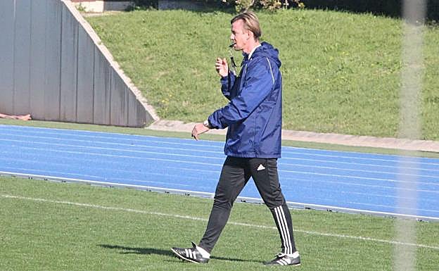 José María Gutiérrez pide a los suyos mentalidad y competir para ganar en Almendralejo. 