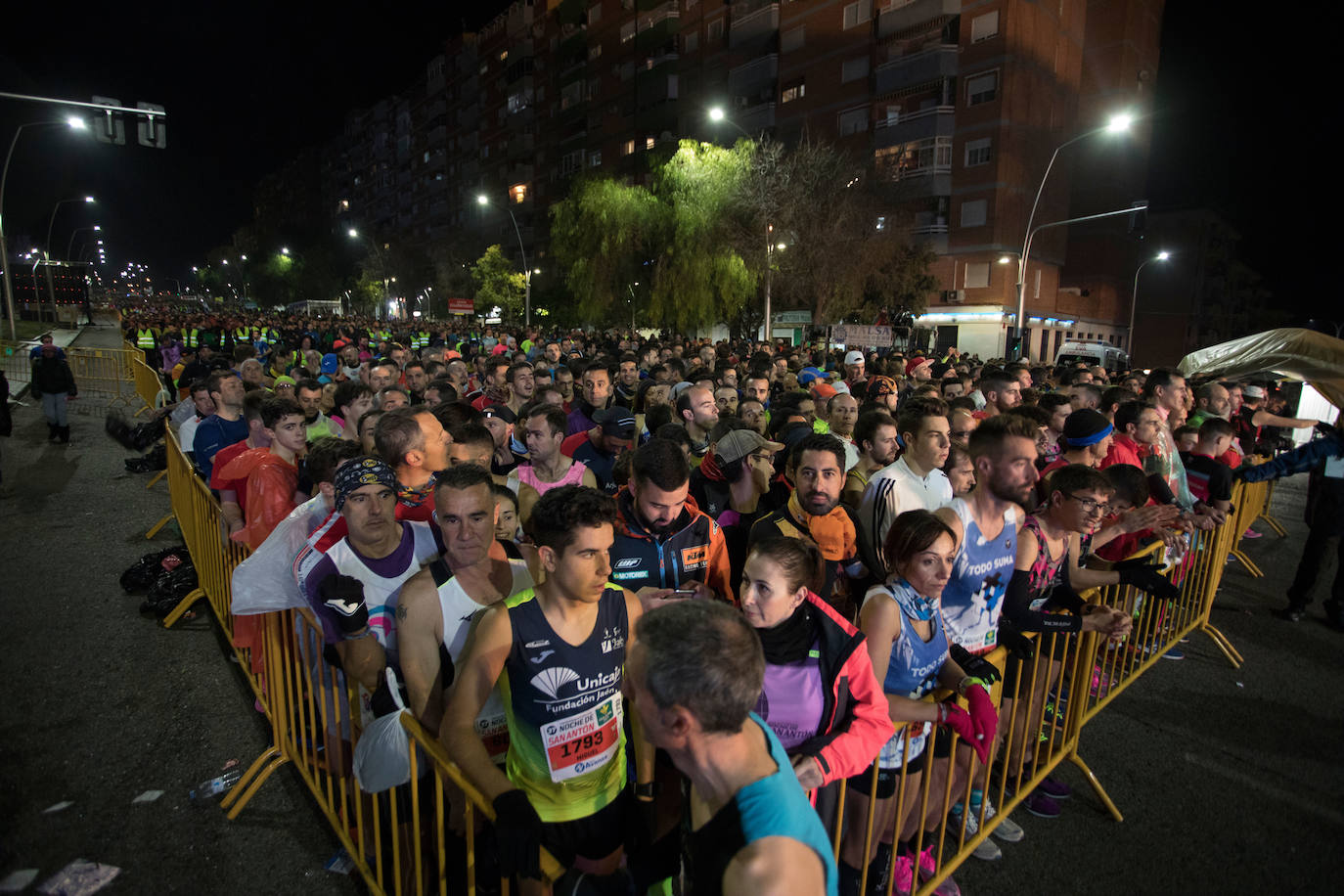 Gran ambiente en la carrera de San Antón de Jaén