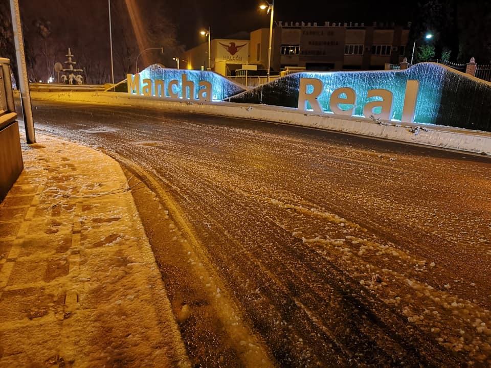 Jaén capital y su provincia se visten de blanco este lunes por el temporal.