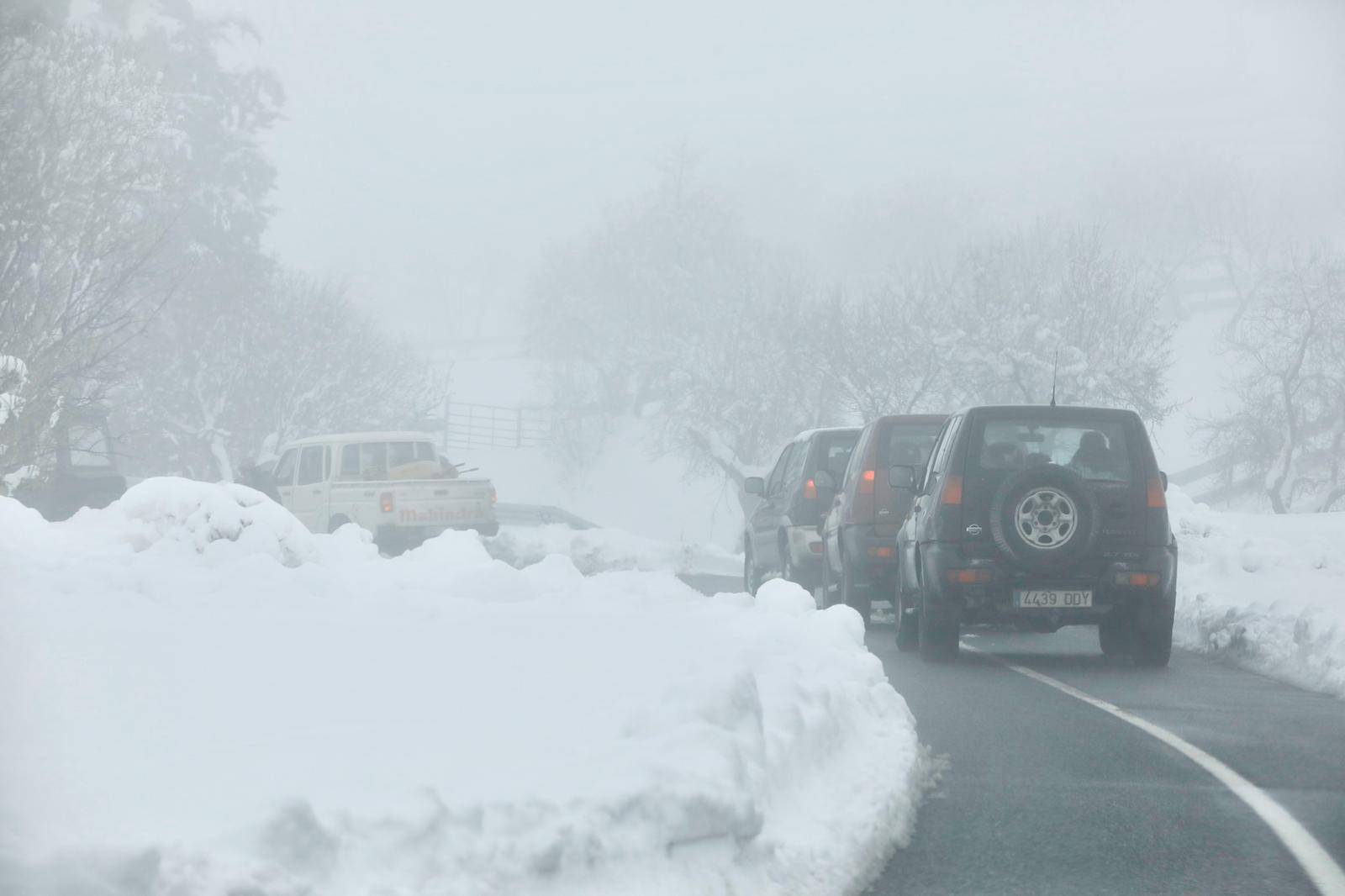 Fotos: El camino a Gor, repleto de nieve