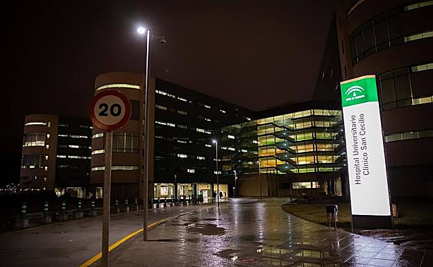 El paciente chino sigue ingresado en el hospital Universitario San Cecilio. 