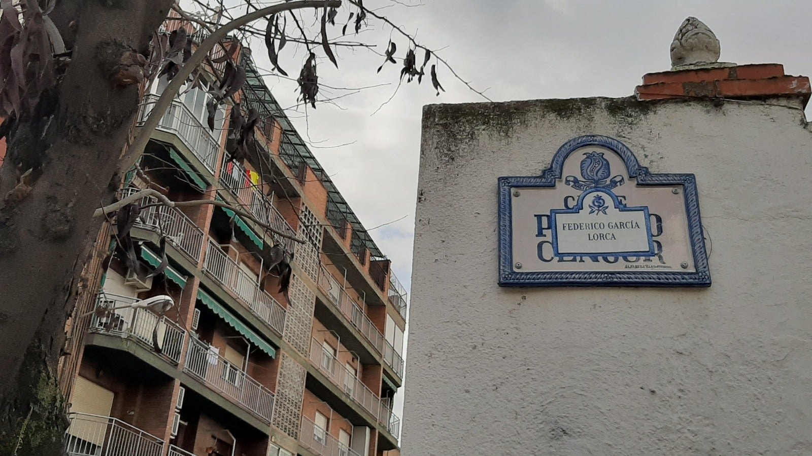 Aún quedan en la ciudad de Granada vestigios de tiempos de la dictadura franquista