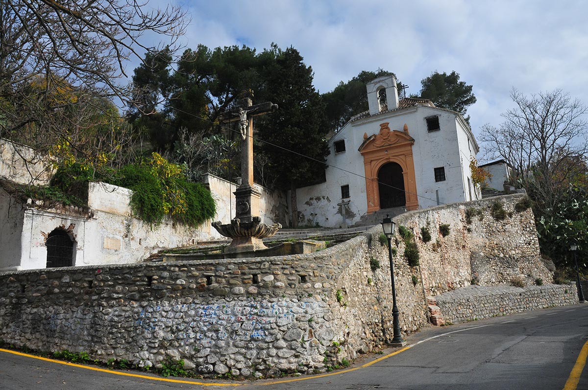 Ermita del Santo Sepulcro, desde donde se inicia la cuesta de la Abadía 