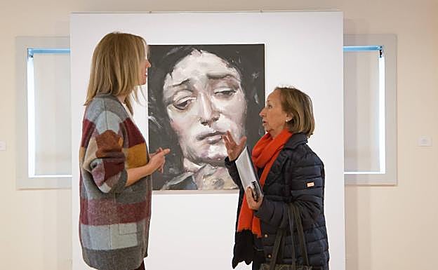 Imagen principal - Arriba, San Pantaleón de Santiago Ydáñez. Abajo, video creación en la 'salita' de Gerardo Delgado y 'Subtítulo' de José Guerrero.