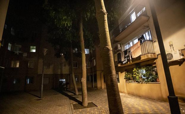 En el barrio hay variios puntos en los que las farolas están estropeadas.