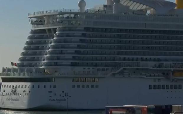 Descartan en principio la infección de coronavirus en el crucero bloqueado en Italia