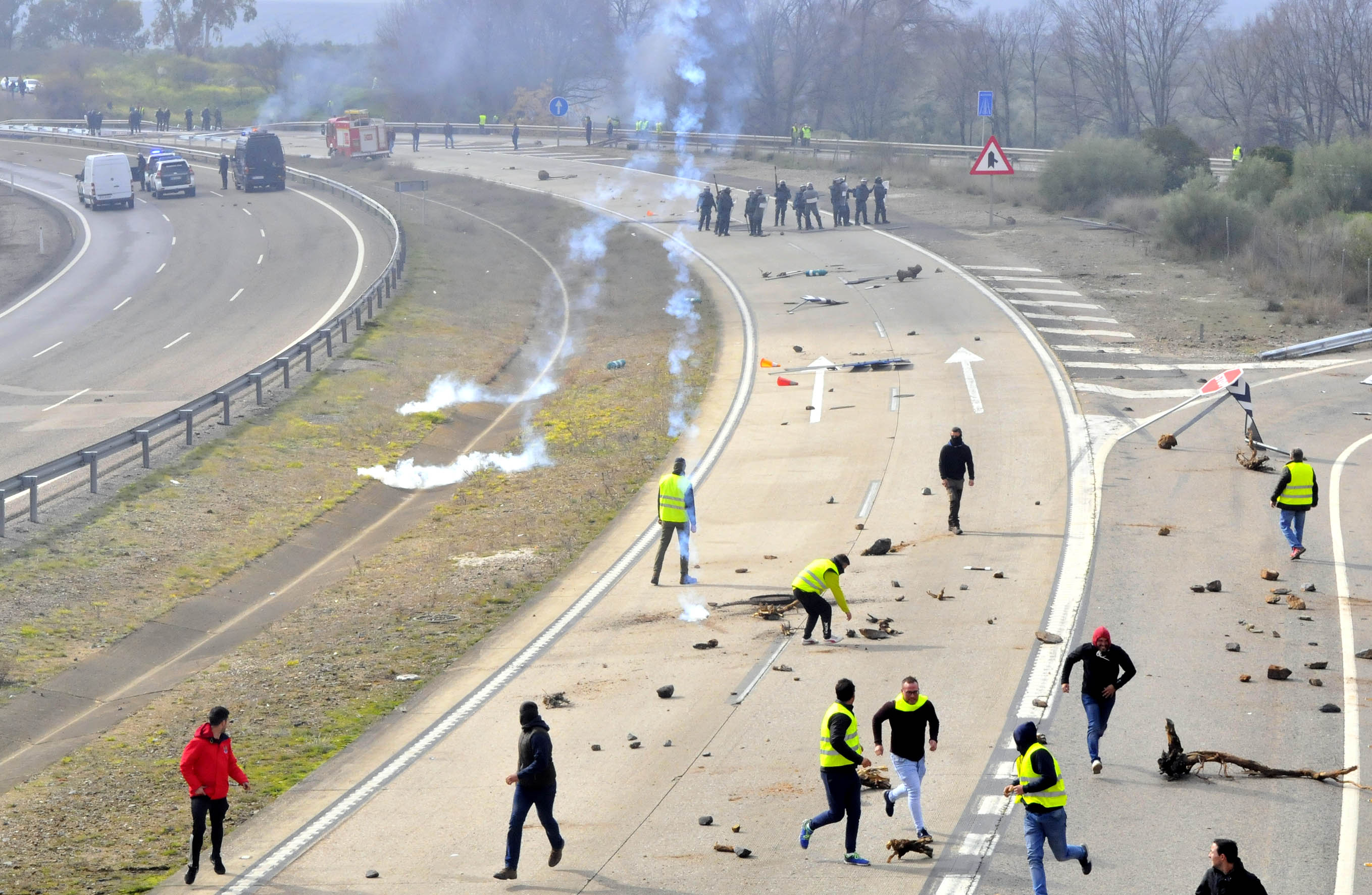 Miles de trabajadores del sector del olivar se han manifestado en toda la provincia de Jaén