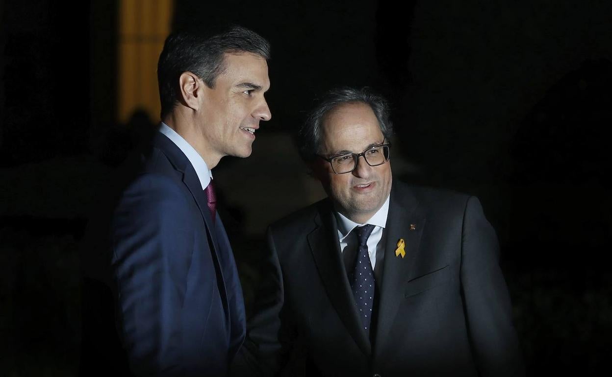 Pedro Sanchez y Quim Torra, en su encuentro de 2018 en el palacio de Pedralbes.