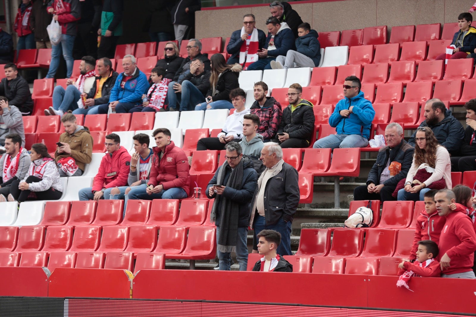 ¿Has estado en el choque de este mediodía en el campo del Zaidín? Aquí te puedes buscar