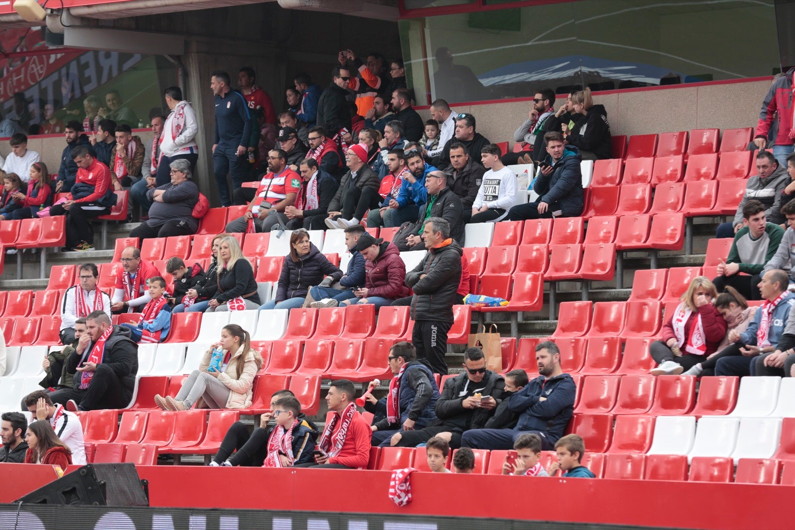 ¿Has estado en el choque de este mediodía en el campo del Zaidín? Aquí te puedes buscar