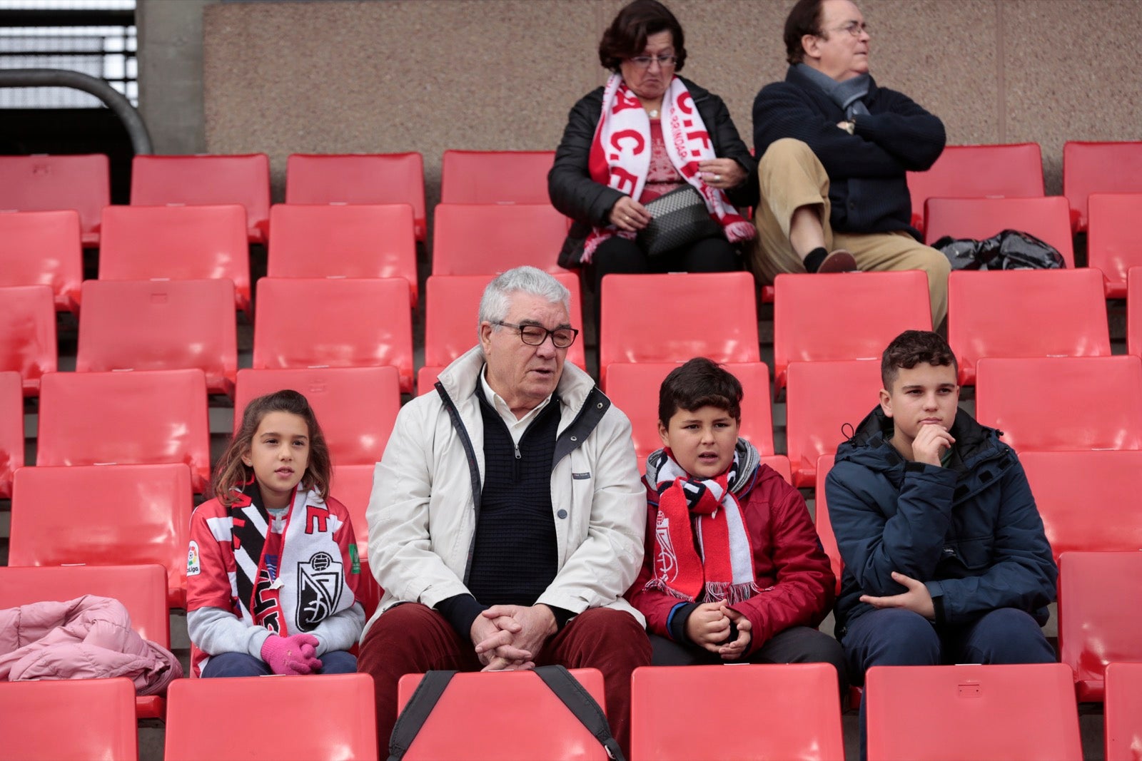 ¿Has estado en el choque de este mediodía en el campo del Zaidín? Aquí te puedes buscar