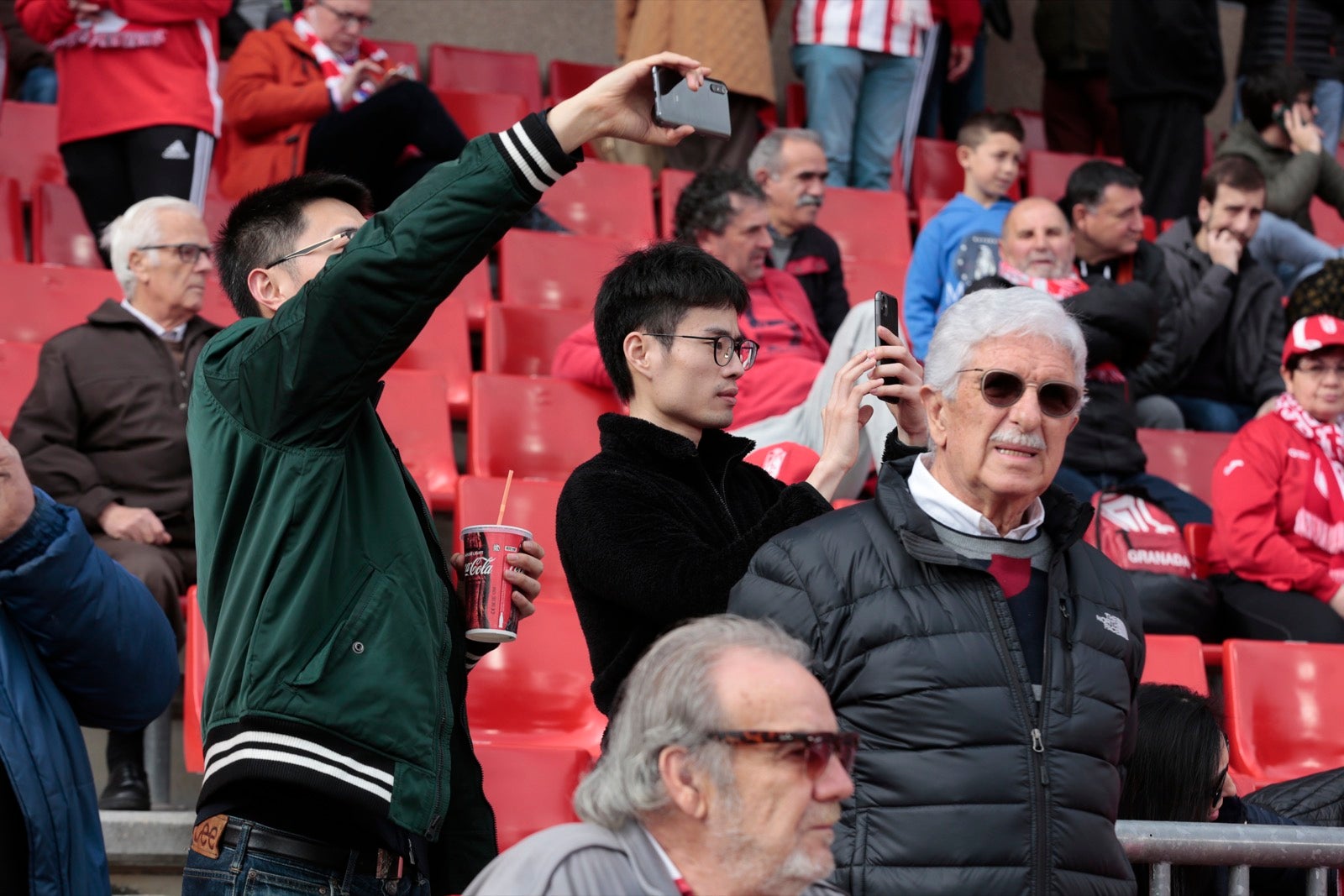 ¿Has estado en el choque de este mediodía en el campo del Zaidín? Aquí te puedes buscar