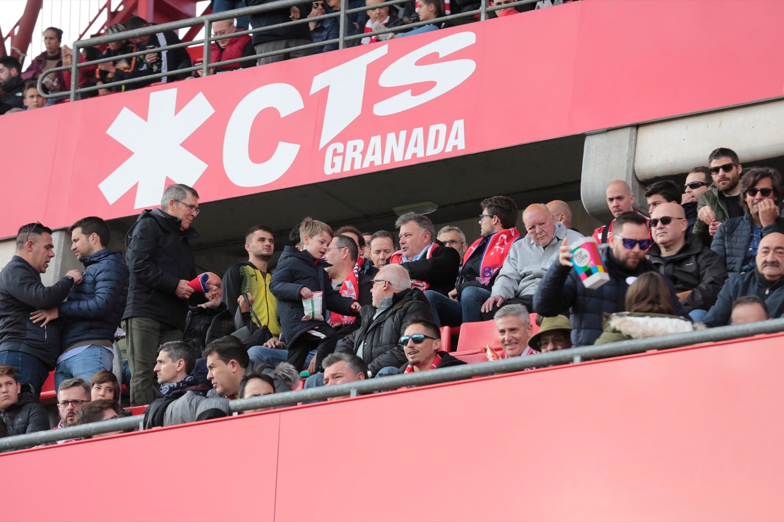 ¿Has estado en el choque de este mediodía en el campo del Zaidín? Aquí te puedes buscar