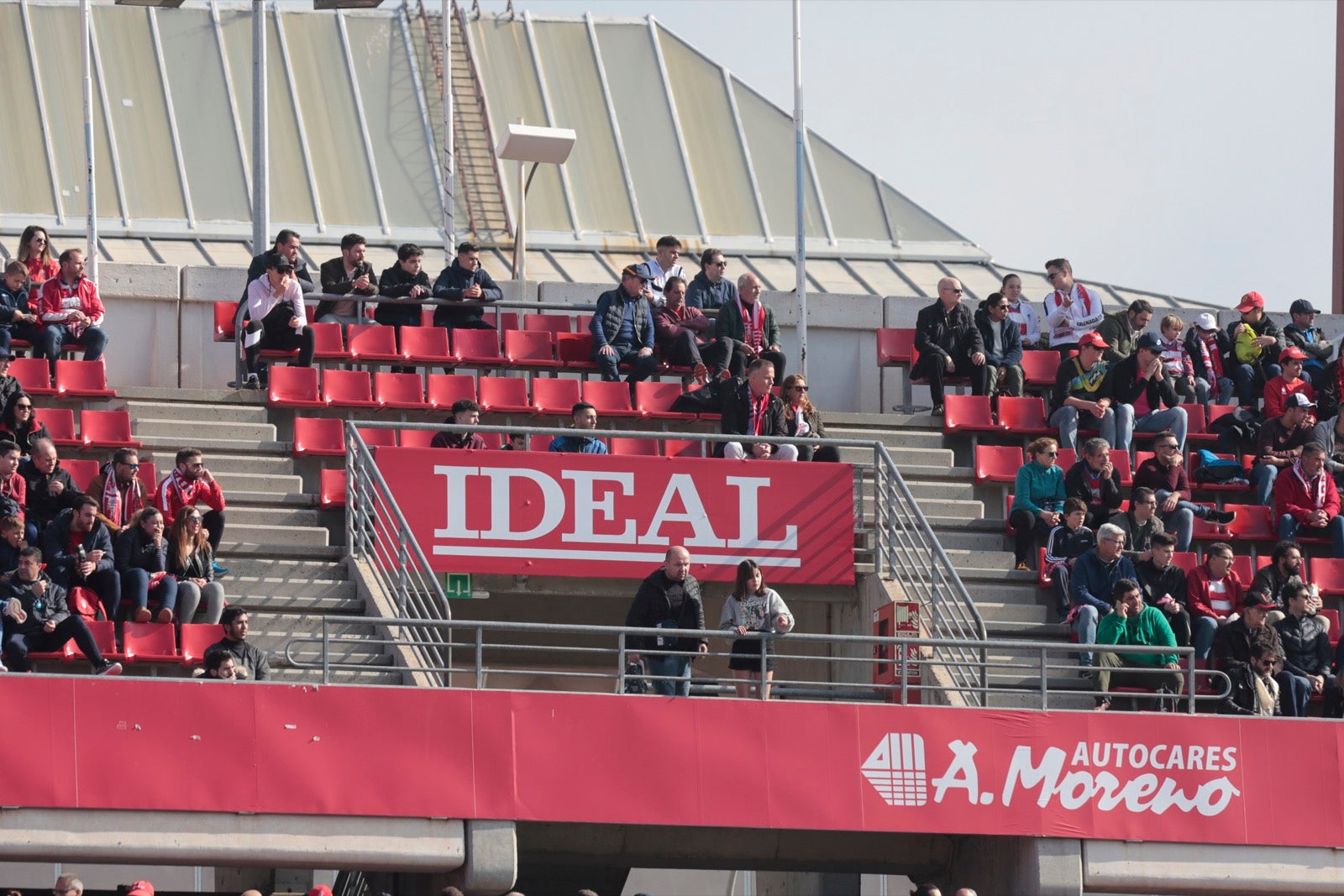 ¿Has estado en el choque de este mediodía en el campo del Zaidín? Aquí te puedes buscar