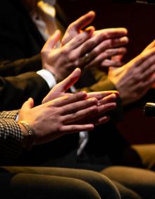 Imagen secundaria 2 - Arriba, Pepe Habichuela. Abajo, Curro Albaicín y palmeros.