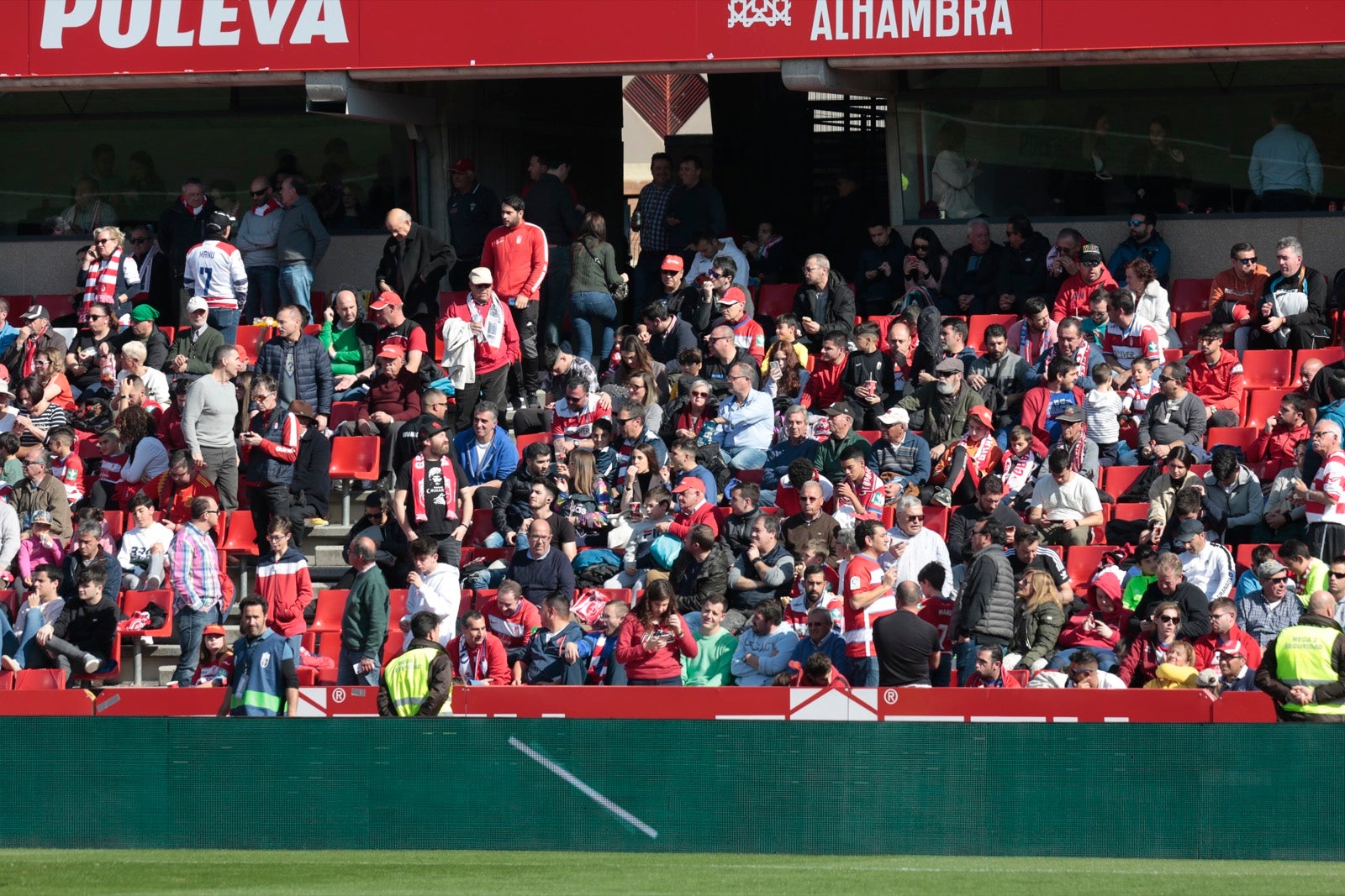 ¿Has estado en el choque de este mediodía en el campo del Zaidín? Aquí te puedes buscar
