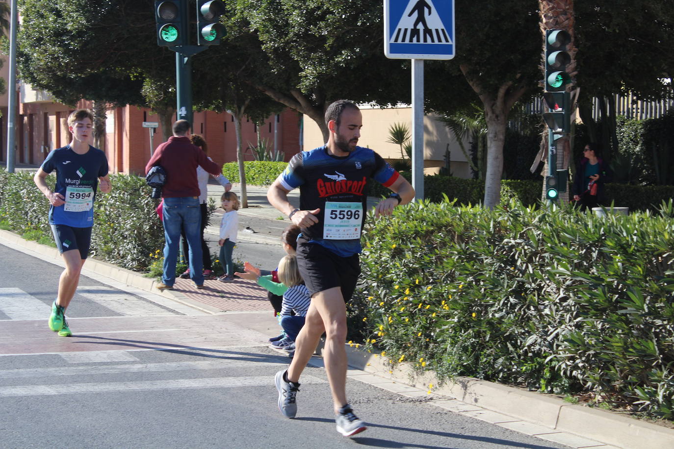 Aquí puedes verte en la carrera de este domingo si has sido uno de los participantes