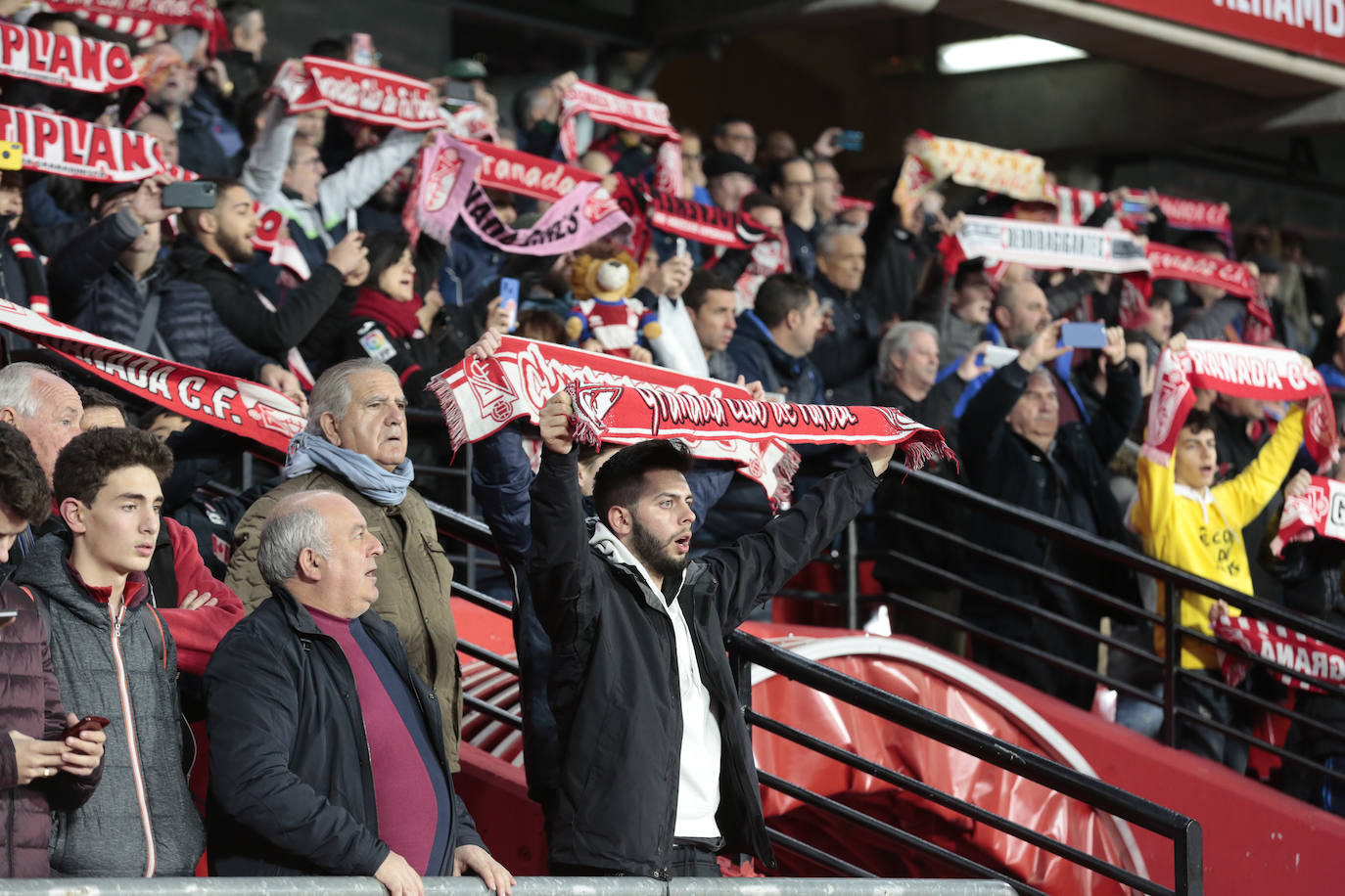 ¿Has estado en el partido entre Granada y Valencia? Aquí te puedes ver en tu localidad