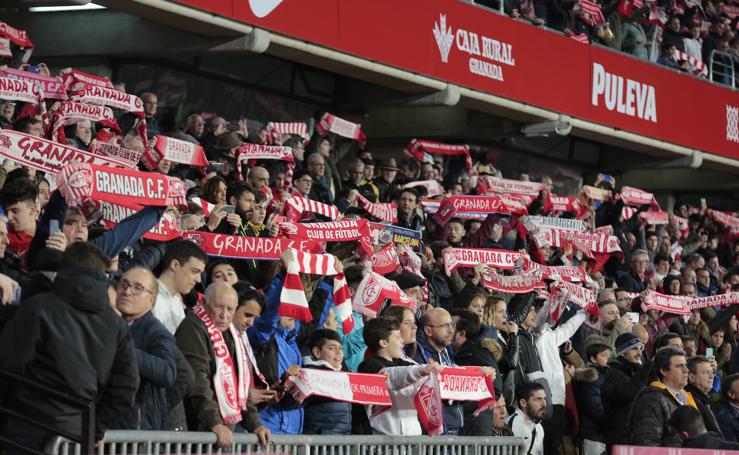 Encuéntrate en la grada de Los Cármenes en el Granada-Valencia