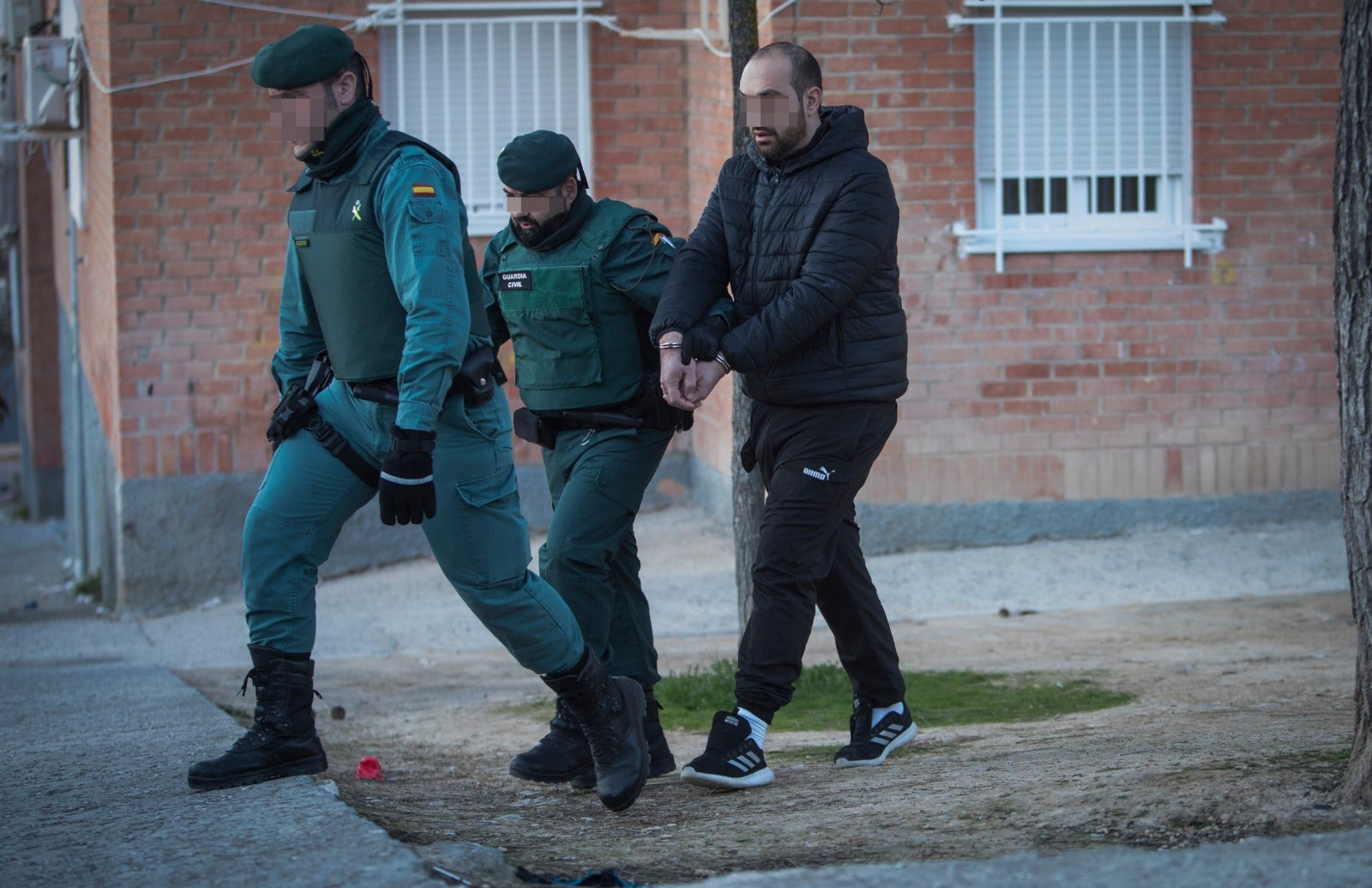 La Guardia Civil ha practicado varios registros en la provincia y hay más de una veintena de detenidos