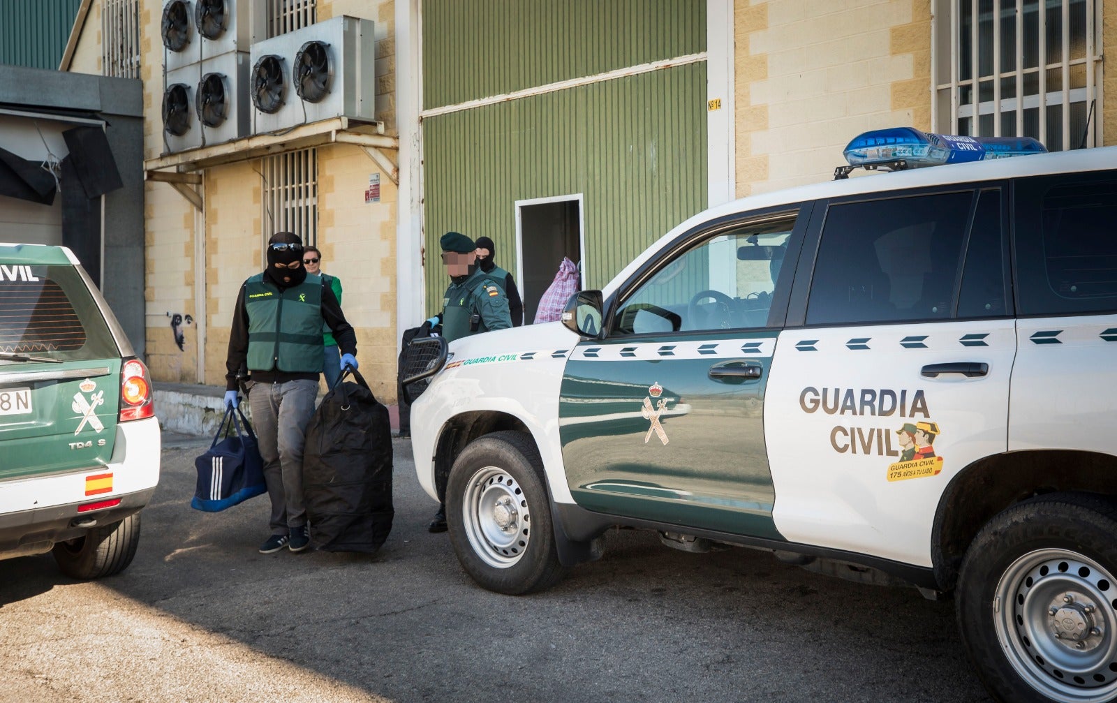 La Guardia Civil ha practicado varios registros en la provincia y hay más de una veintena de detenidos