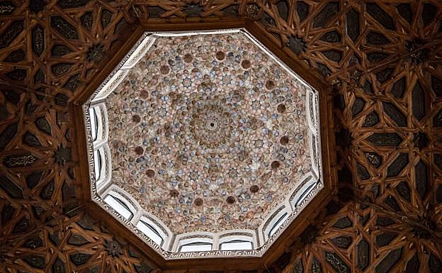 Espectacular cúpula de linterna del oratorio.