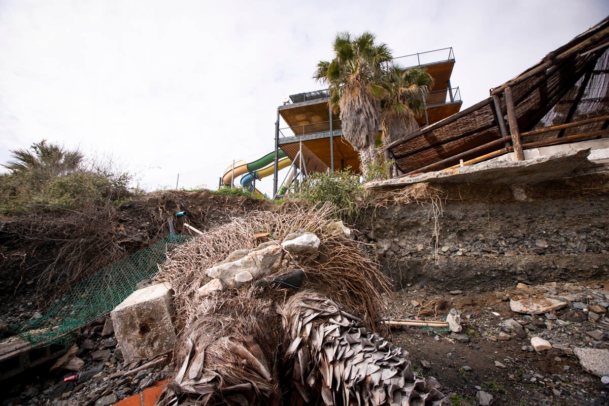 El Ayuntamiento pide ayudas de emergencia para reparar la defensa de las playas de Las Góndolas y Puerta del Mar y hacer un espigón en Cotobro