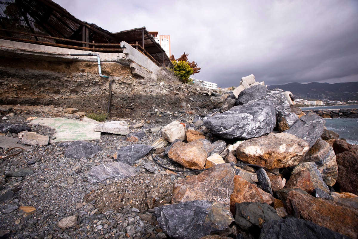 El Ayuntamiento pide ayudas de emergencia para reparar la defensa de las playas de Las Góndolas y Puerta del Mar y hacer un espigón en Cotobro