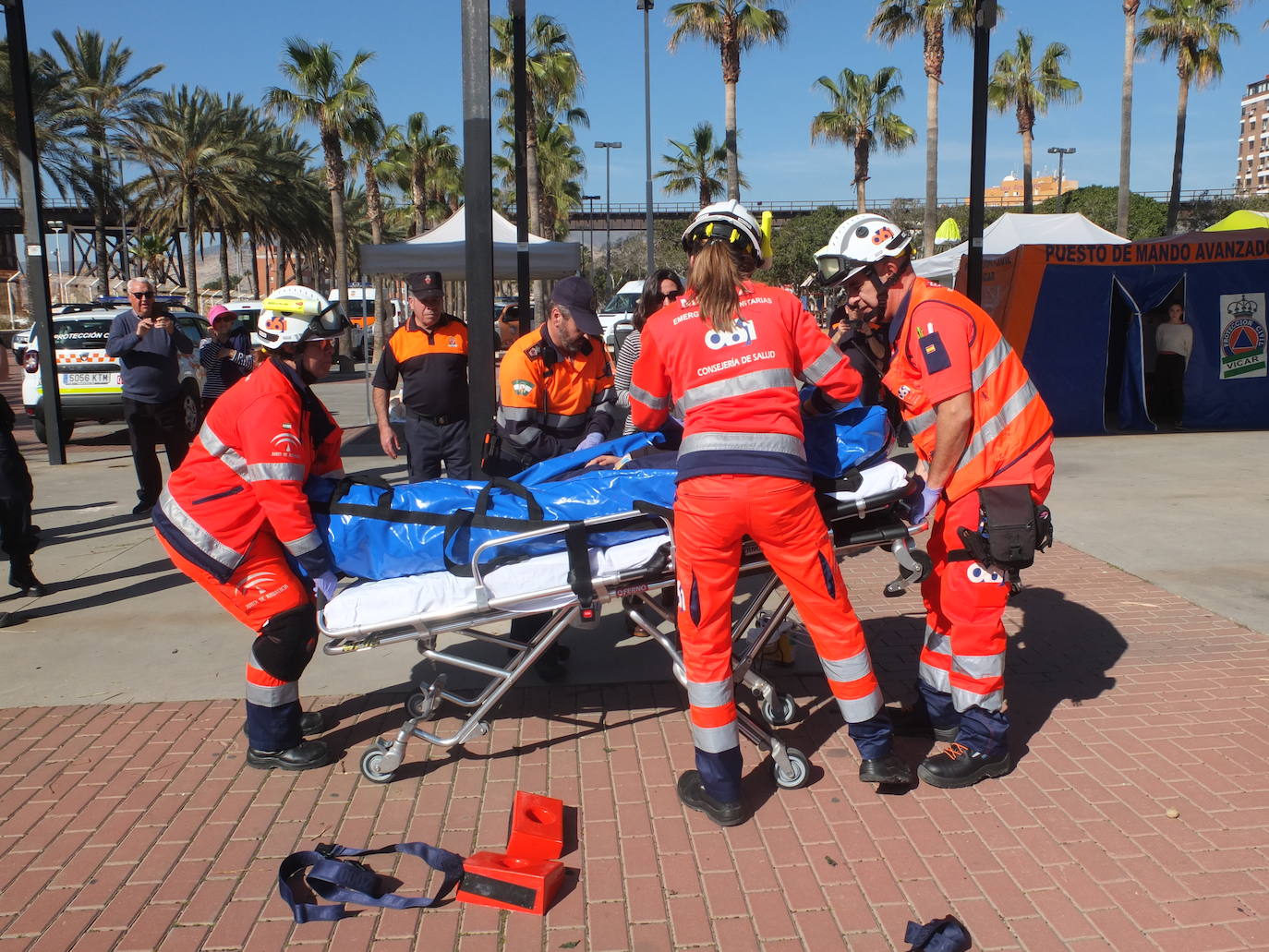 El Parque de las Almadrabillas acoge un multitudinario acto conmemorativo del Día Europeo del Servicio de Emergencias