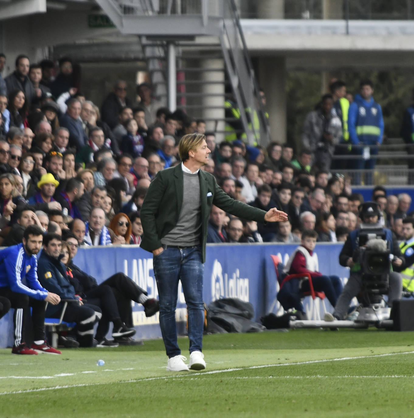 Gutiérrez, que dirige a los suyos en banda, desmintió rumores con contudencia. .