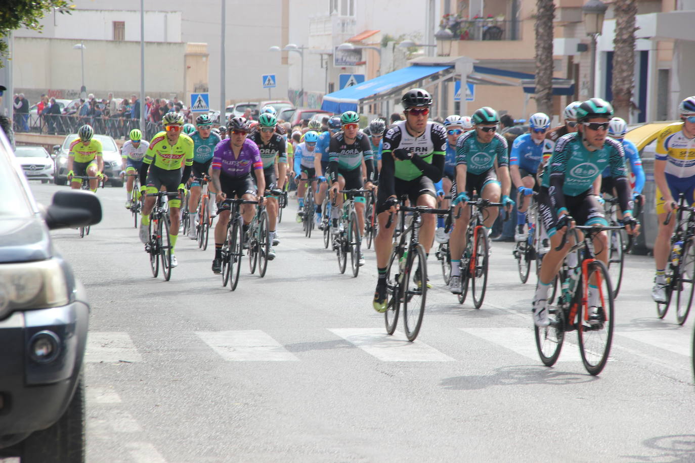 La carrera almeriense homenajea la memoria de la madre de José Manuel Muñoz, organizador de la prueba, fallecida esta mañana