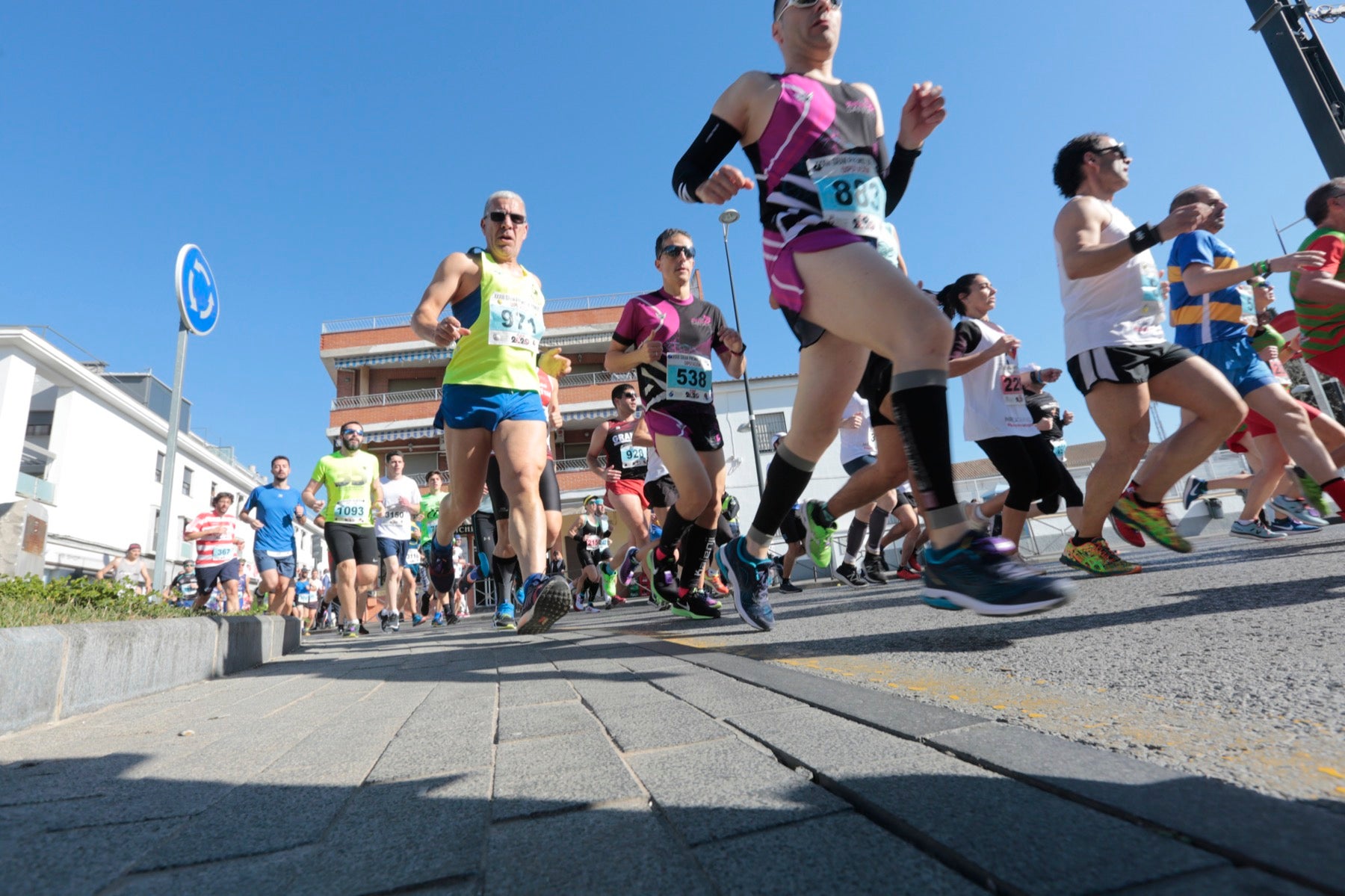 Manuel Santiago vuelve a imponerse en categoría masculina mientras que Zhor El Amrani vence con autoridad en categoría femenina