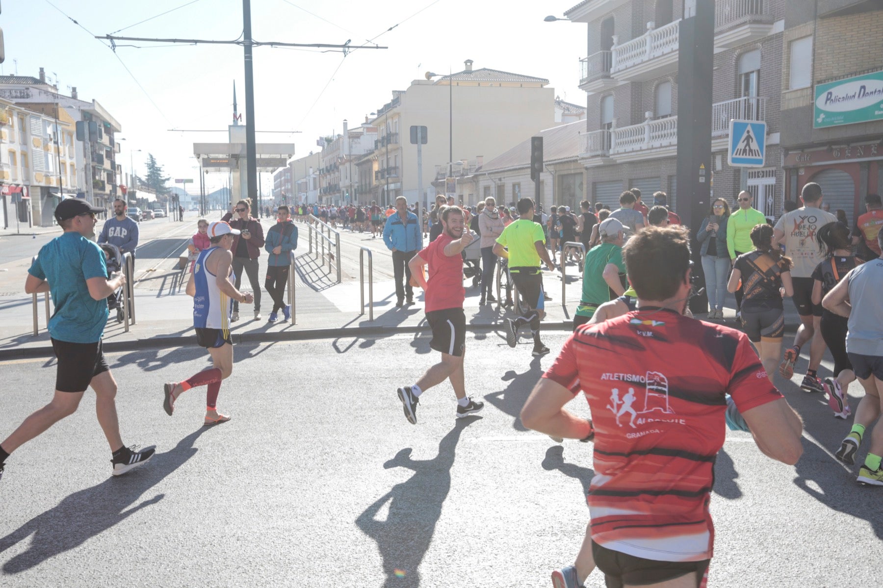 Manuel Santiago vuelve a imponerse en categoría masculina mientras que Zhor El Amrani vence con autoridad en categoría femenina