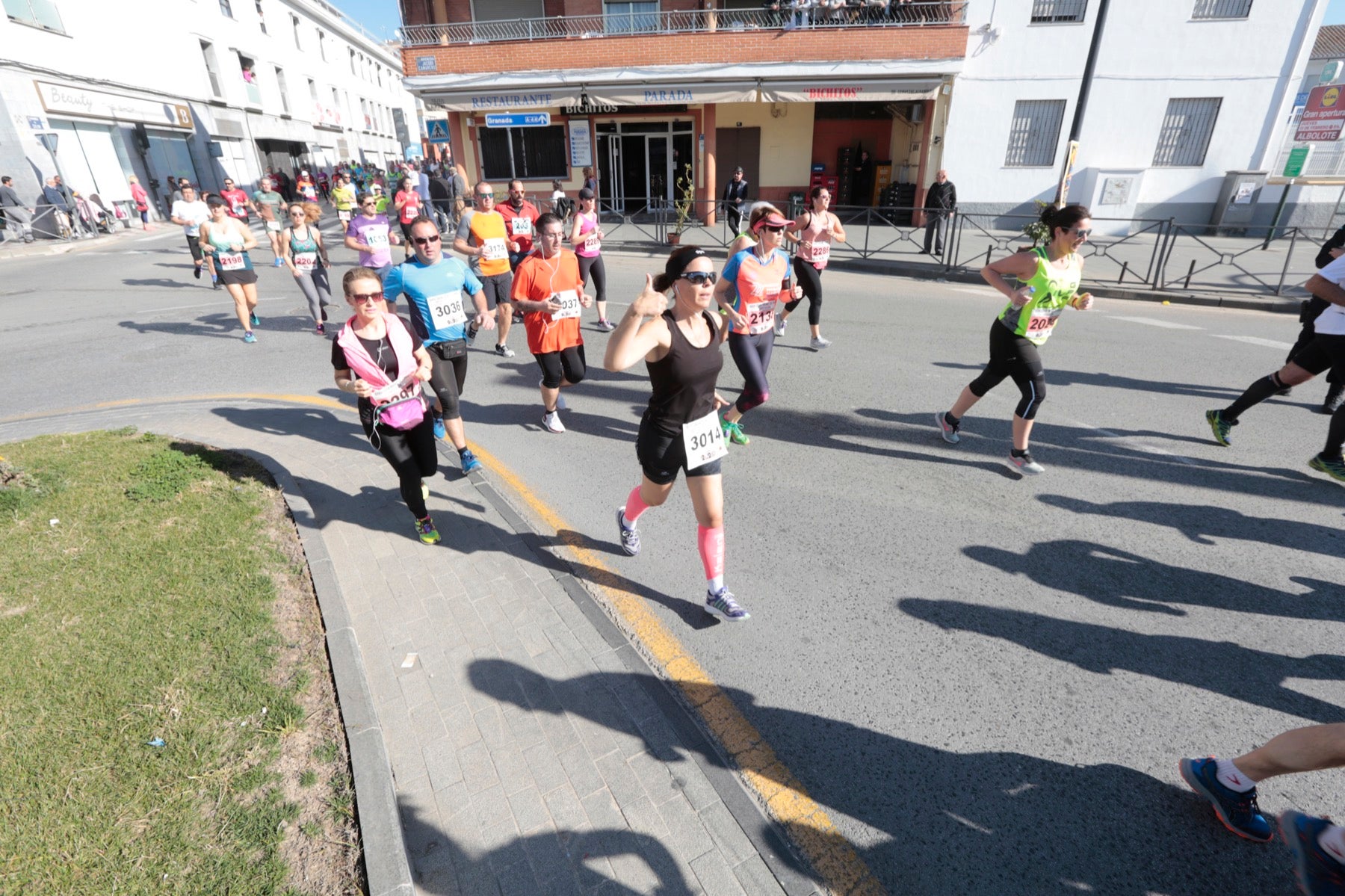 Manuel Santiago vuelve a imponerse en categoría masculina mientras que Zhor El Amrani vence con autoridad en categoría femenina