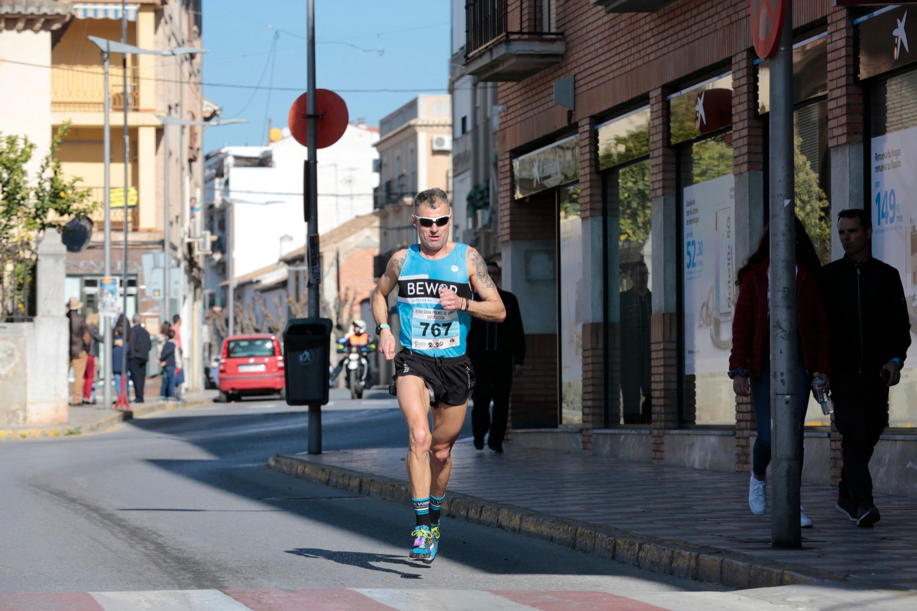 Manuel Santiago vuelve a imponerse en categoría masculina mientras que Zhor El Amrani vence con autoridad en categoría femenina