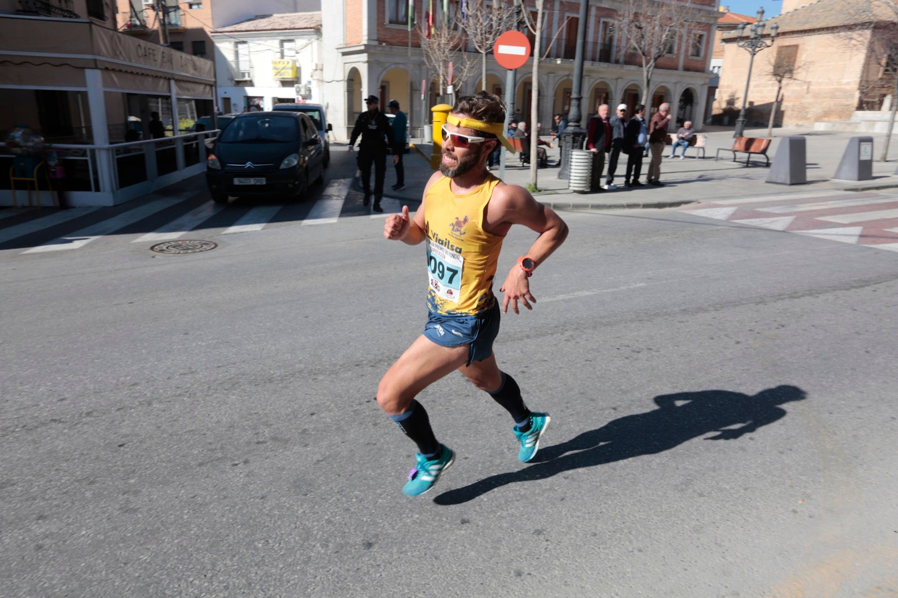 Manuel Santiago vuelve a imponerse en categoría masculina mientras que Zhor El Amrani vence con autoridad en categoría femenina