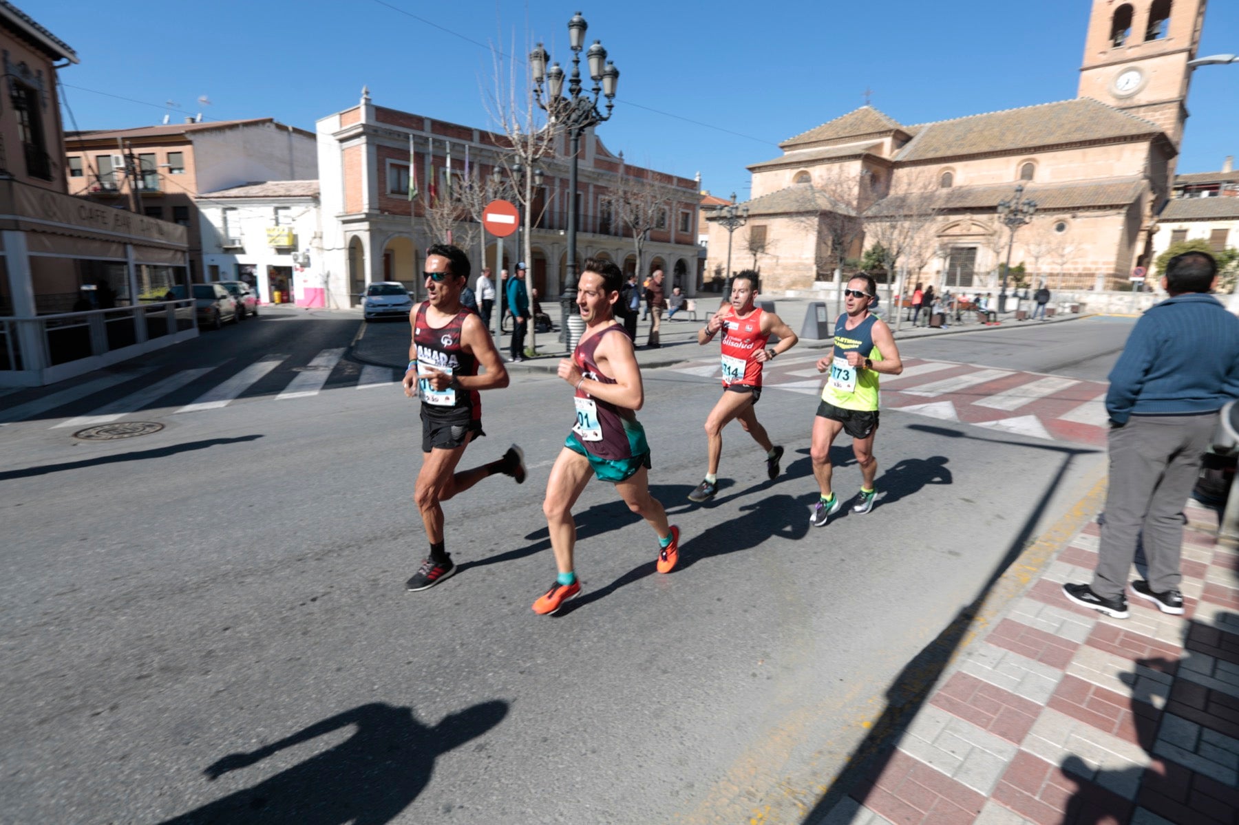 Manuel Santiago vuelve a imponerse en categoría masculina mientras que Zhor El Amrani vence con autoridad en categoría femenina