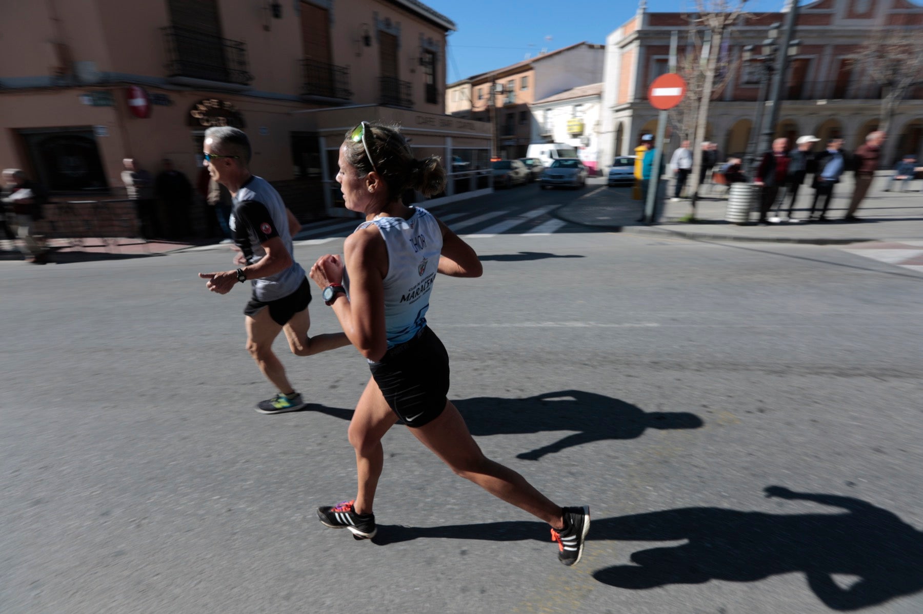 Manuel Santiago vuelve a imponerse en categoría masculina mientras que Zhor El Amrani vence con autoridad en categoría femenina