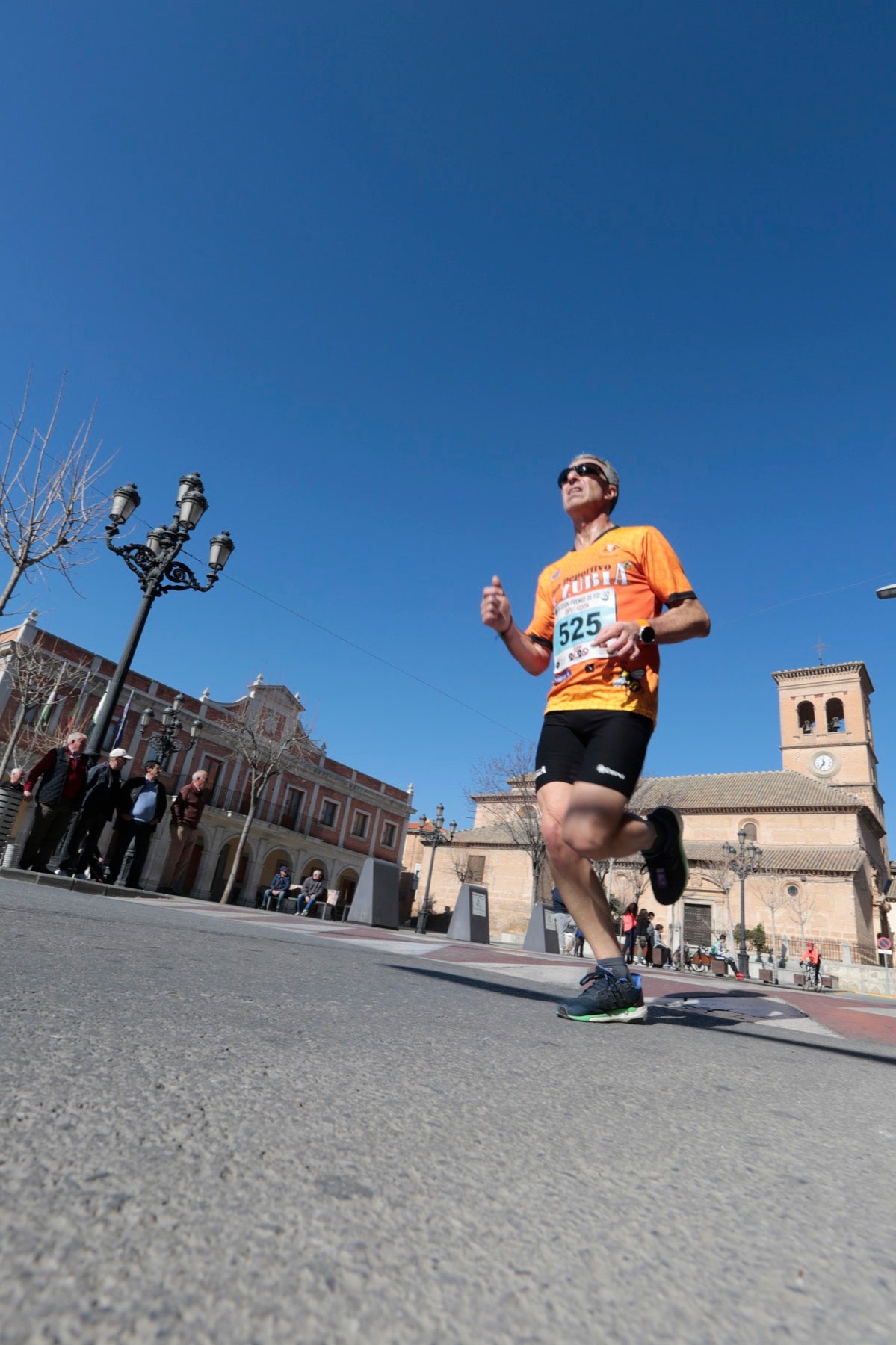 Manuel Santiago vuelve a imponerse en categoría masculina mientras que Zhor El Amrani vence con autoridad en categoría femenina