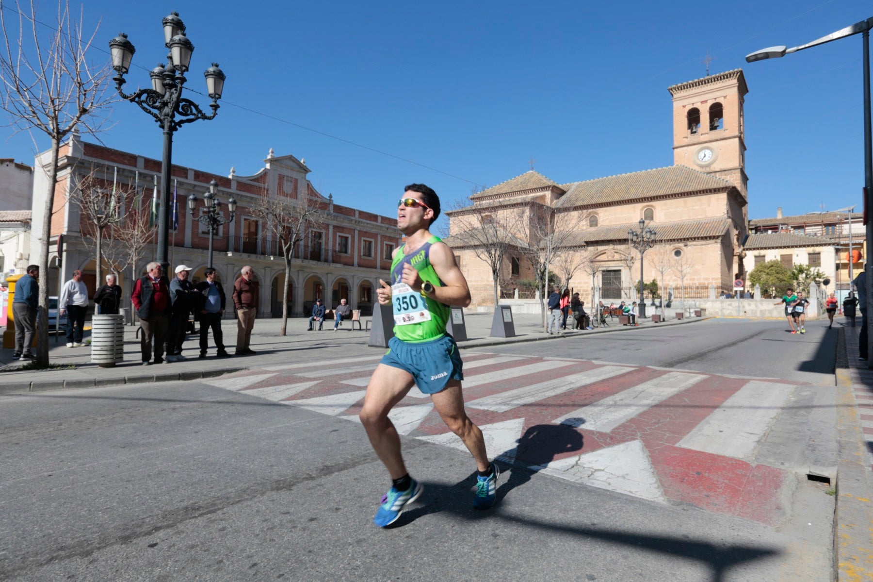 Manuel Santiago vuelve a imponerse en categoría masculina mientras que Zhor El Amrani vence con autoridad en categoría femenina