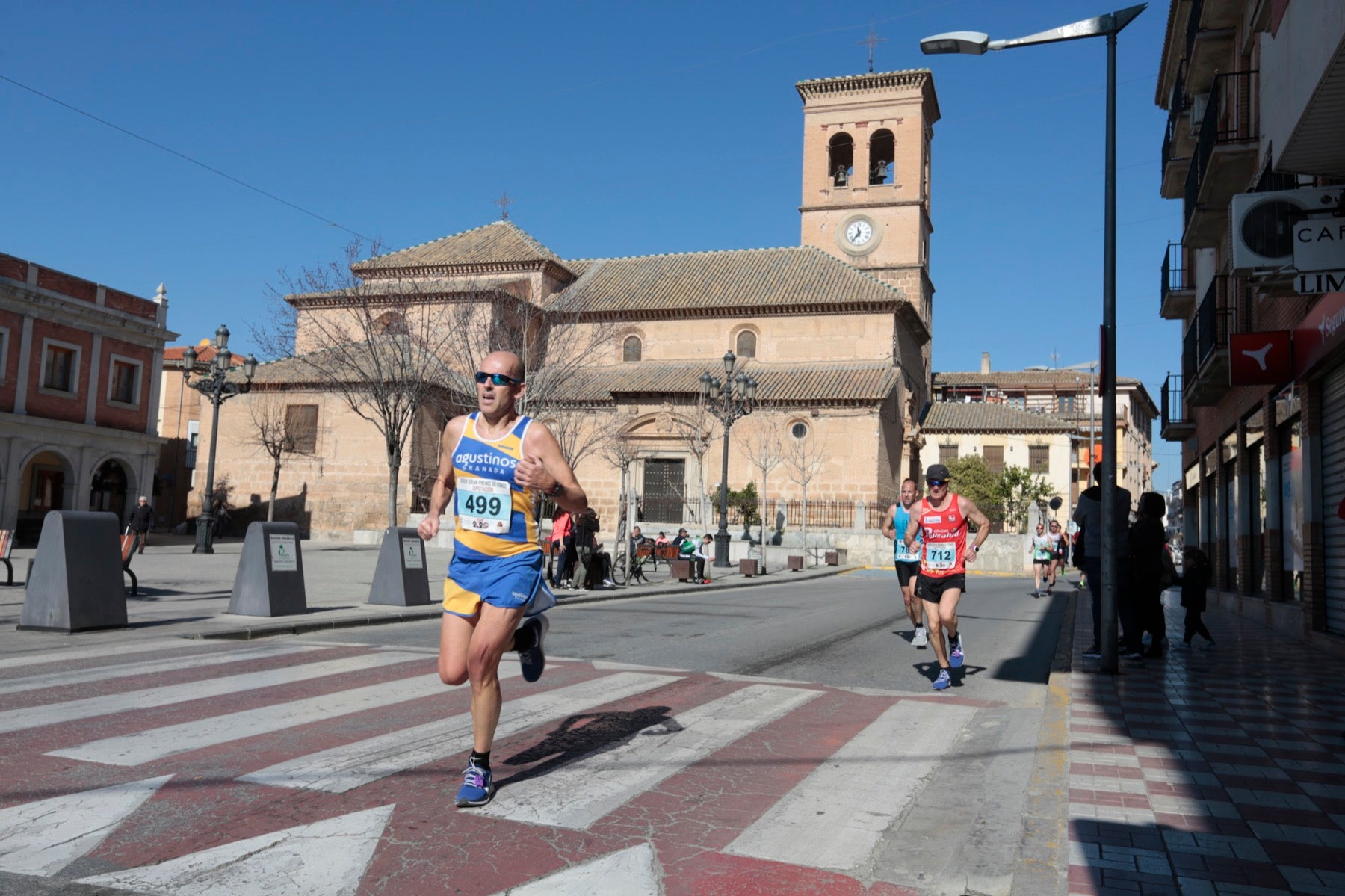 Manuel Santiago vuelve a imponerse en categoría masculina mientras que Zhor El Amrani vence con autoridad en categoría femenina