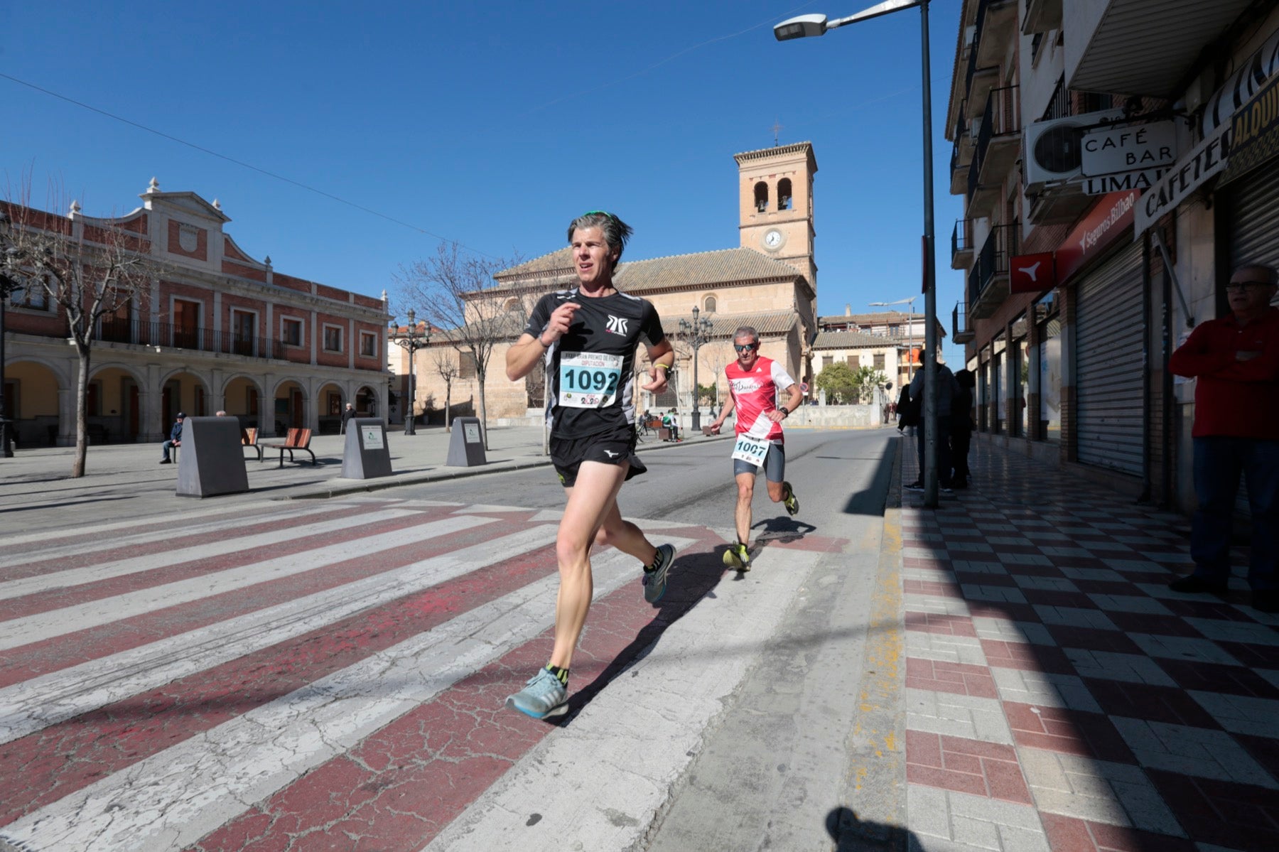 Manuel Santiago vuelve a imponerse en categoría masculina mientras que Zhor El Amrani vence con autoridad en categoría femenina