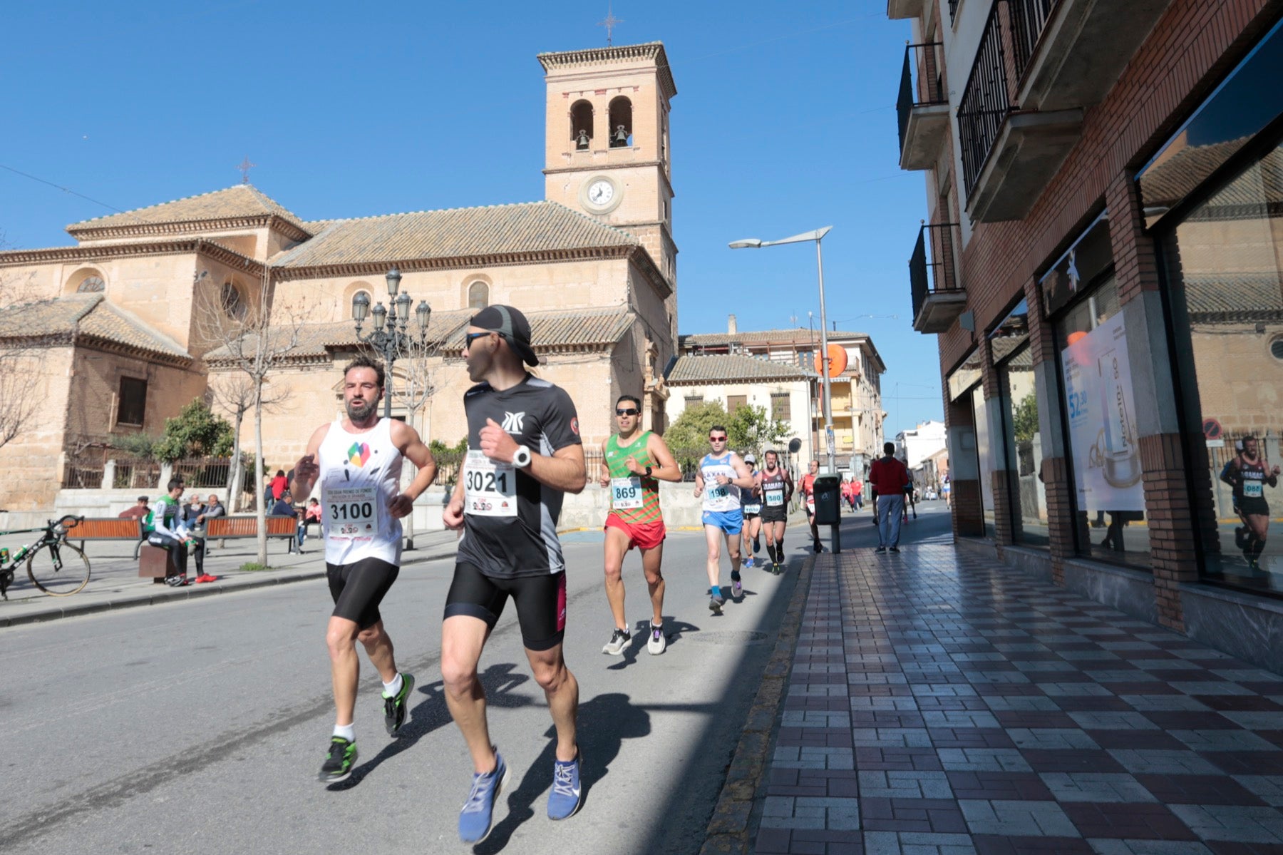 Manuel Santiago vuelve a imponerse en categoría masculina mientras que Zhor El Amrani vence con autoridad en categoría femenina