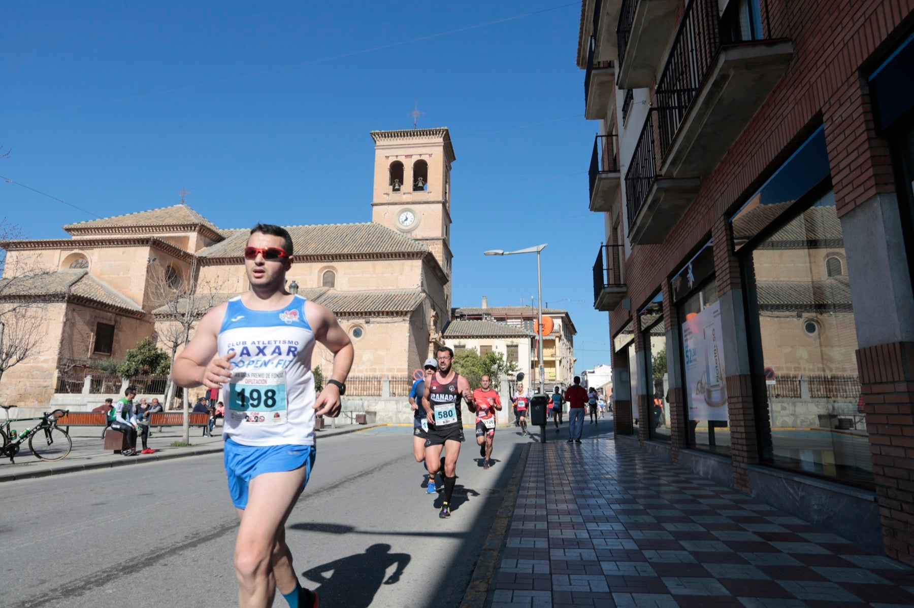 Manuel Santiago vuelve a imponerse en categoría masculina mientras que Zhor El Amrani vence con autoridad en categoría femenina