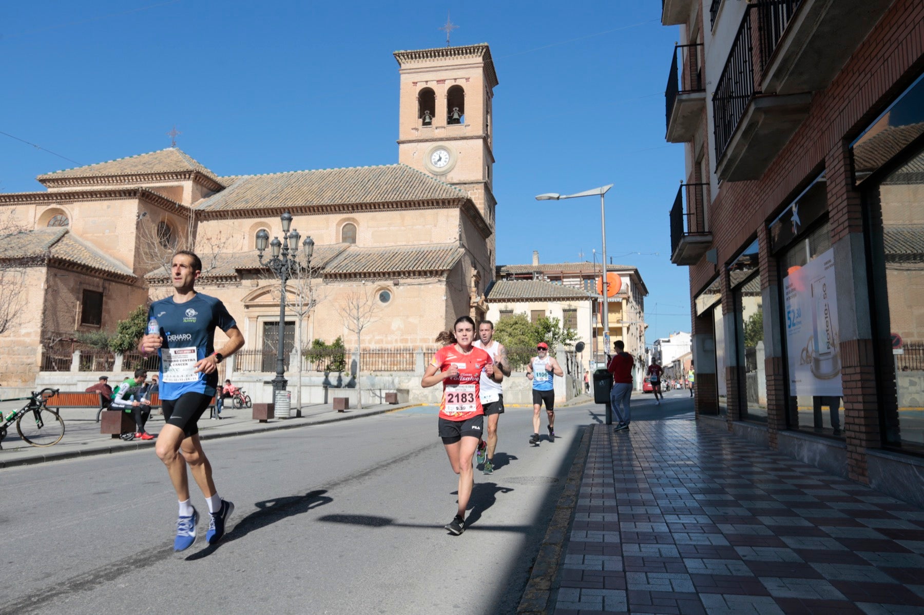 Manuel Santiago vuelve a imponerse en categoría masculina mientras que Zhor El Amrani vence con autoridad en categoría femenina