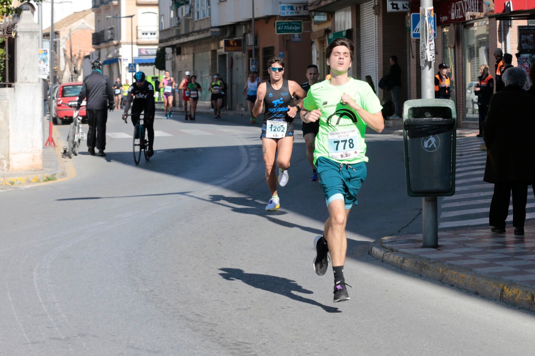 Manuel Santiago vuelve a imponerse en categoría masculina mientras que Zhor El Amrani vence con autoridad en categoría femenina