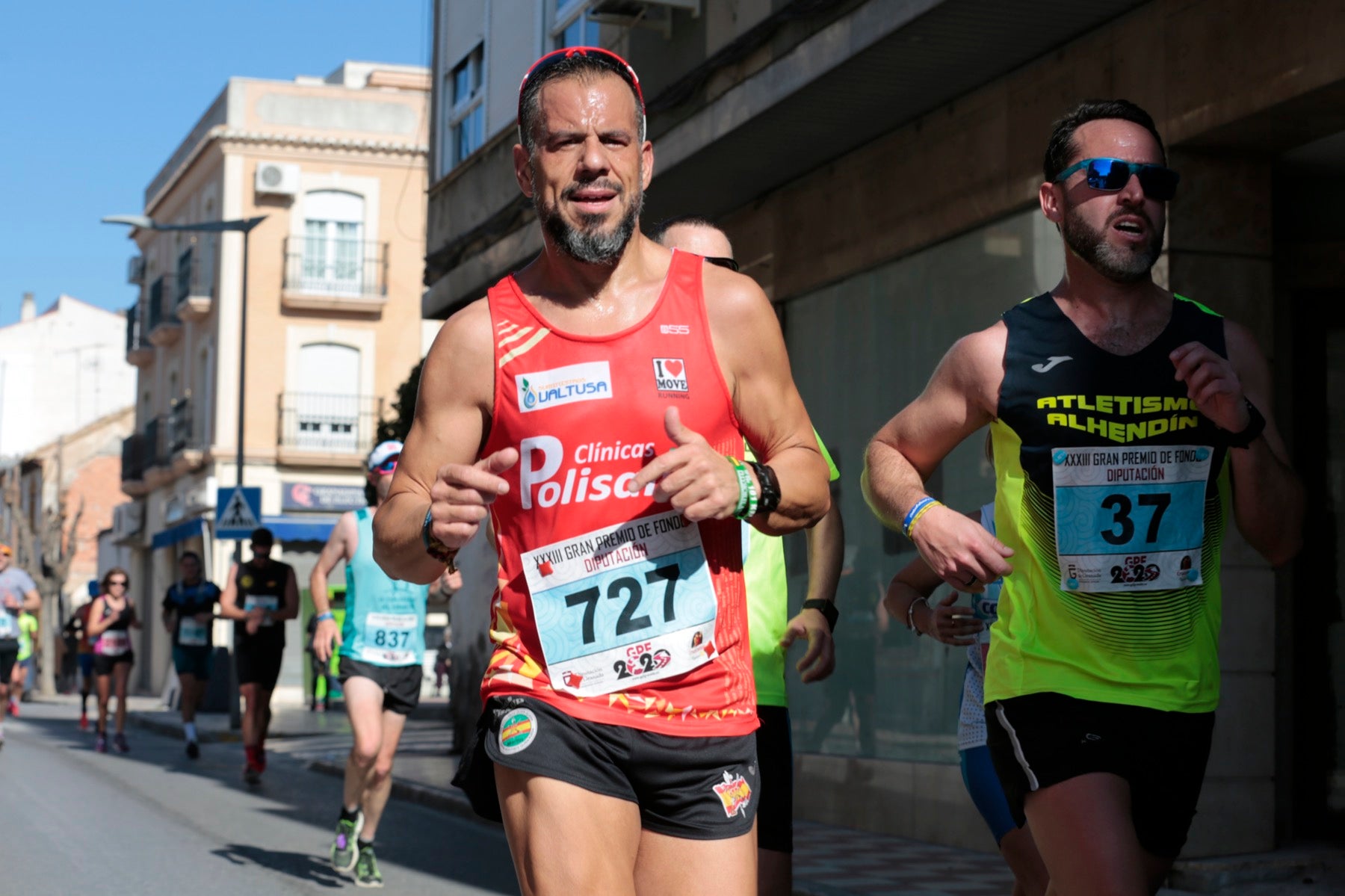 Manuel Santiago vuelve a imponerse en categoría masculina mientras que Zhor El Amrani vence con autoridad en categoría femenina